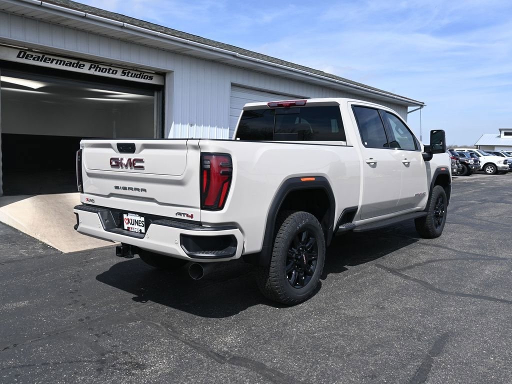 2026 GMC Sierra 2500HD AT4 - Photo 7