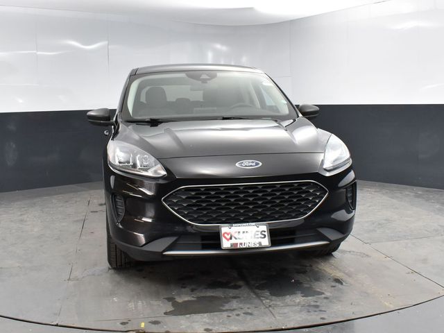 Used 2022 Ford Escape SE with VIN 1FMCU9G67NUA72549 for sale in Beloit, WI