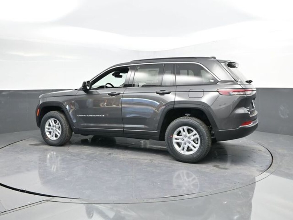 New 2025 Jeep Grand Cherokee Laredo Sport Utility