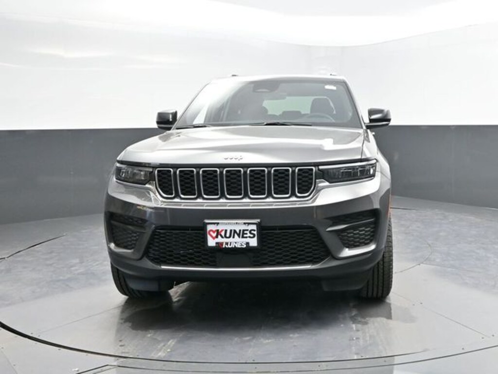 New 2025 Jeep Grand Cherokee Laredo Sport Utility
