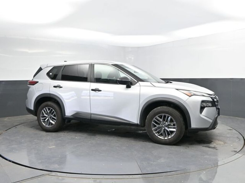 Used 2024 Nissan Rogue S SUV