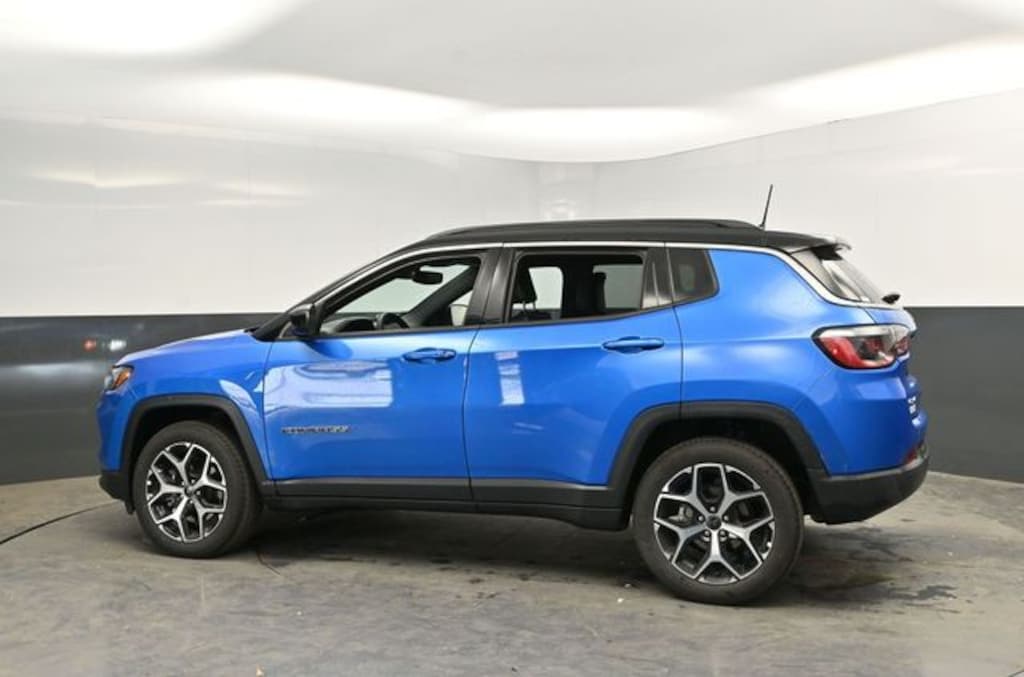Used 2025 Jeep Compass Limited SUV