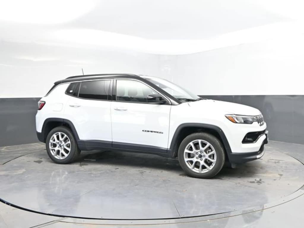 Used 2025 Jeep Compass Limited SUV