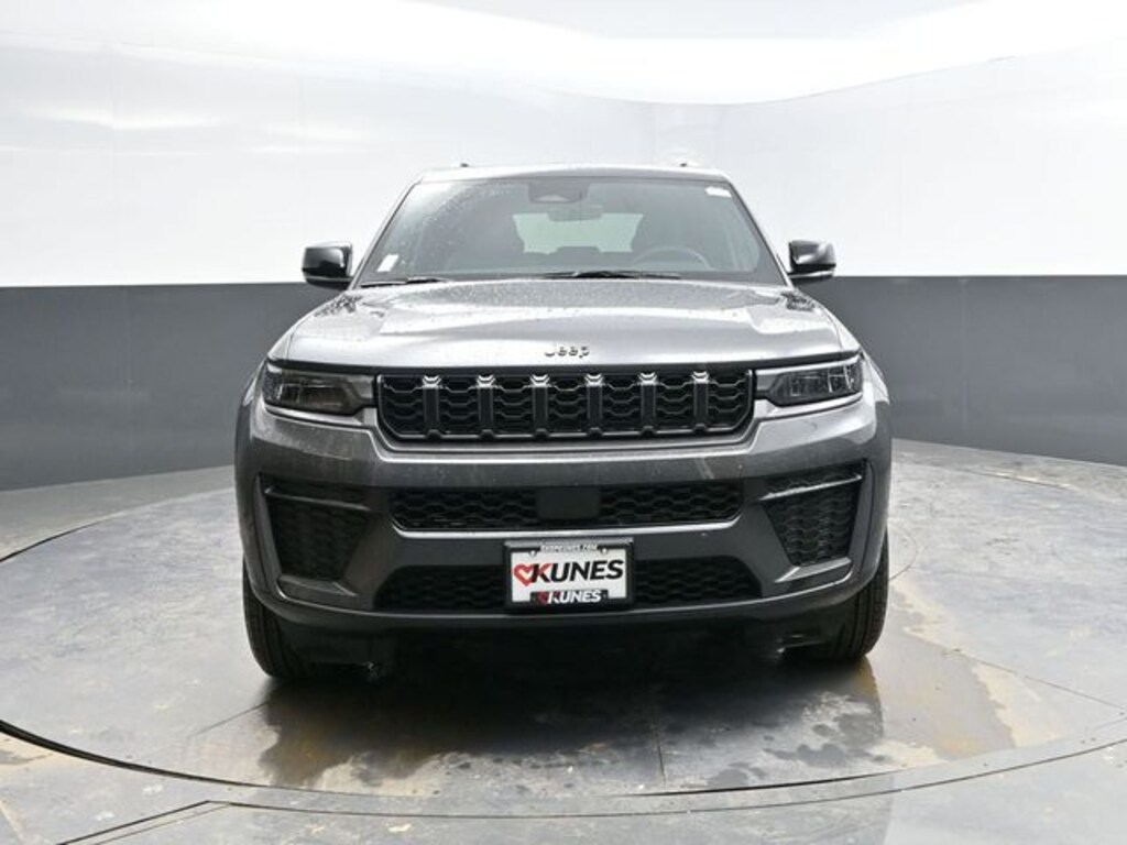 New 2026 Jeep Grand Cherokee Laredo Sport Utility