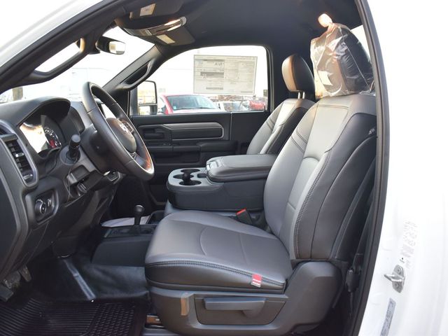 2024 Ram 2500 Tradesman photo 3