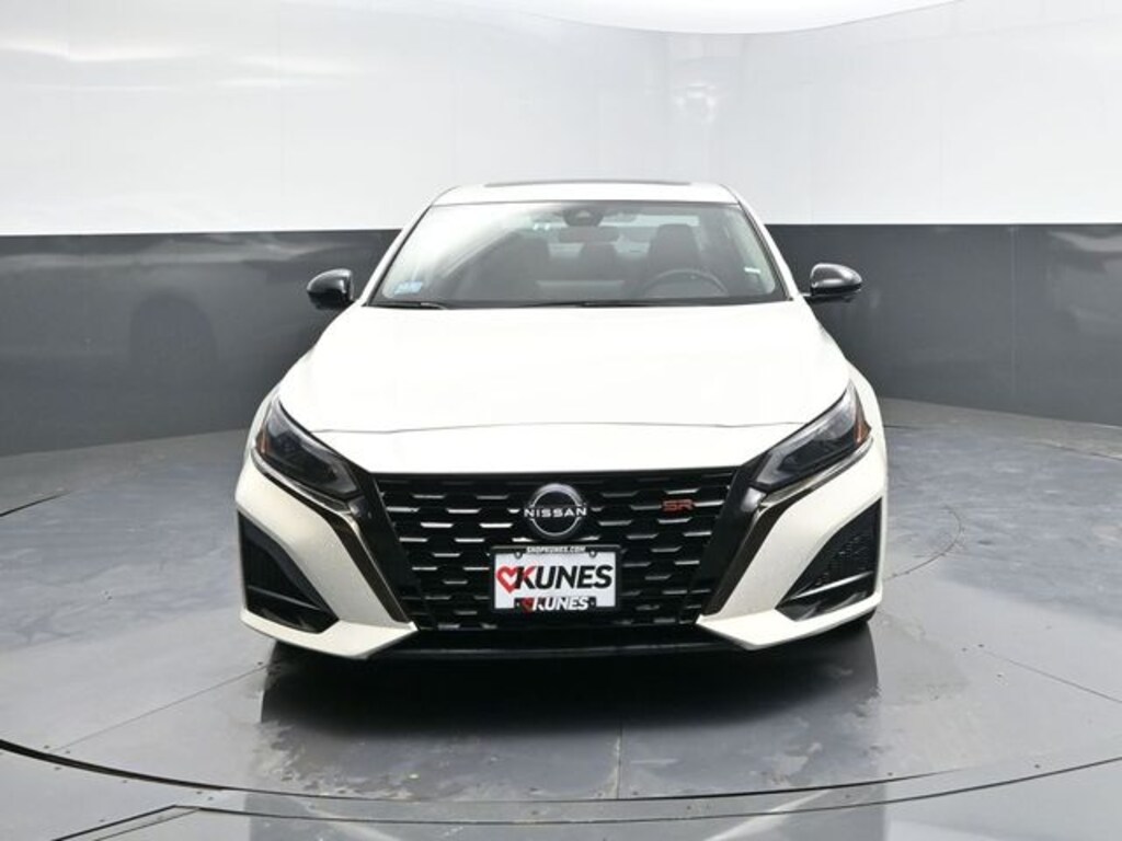 Used 2023 Nissan Altima 2.0 SR Sedan