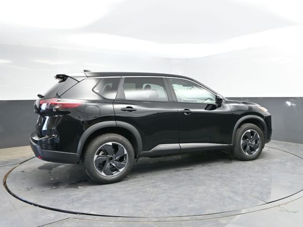 Used 2025 Nissan Rogue SV SUV