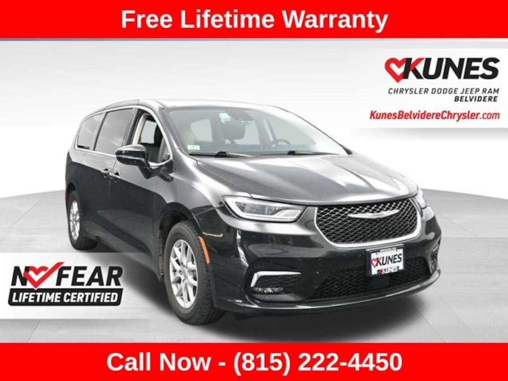 Used 2024 Chrysler Pacifica Touring L Minivan/Van