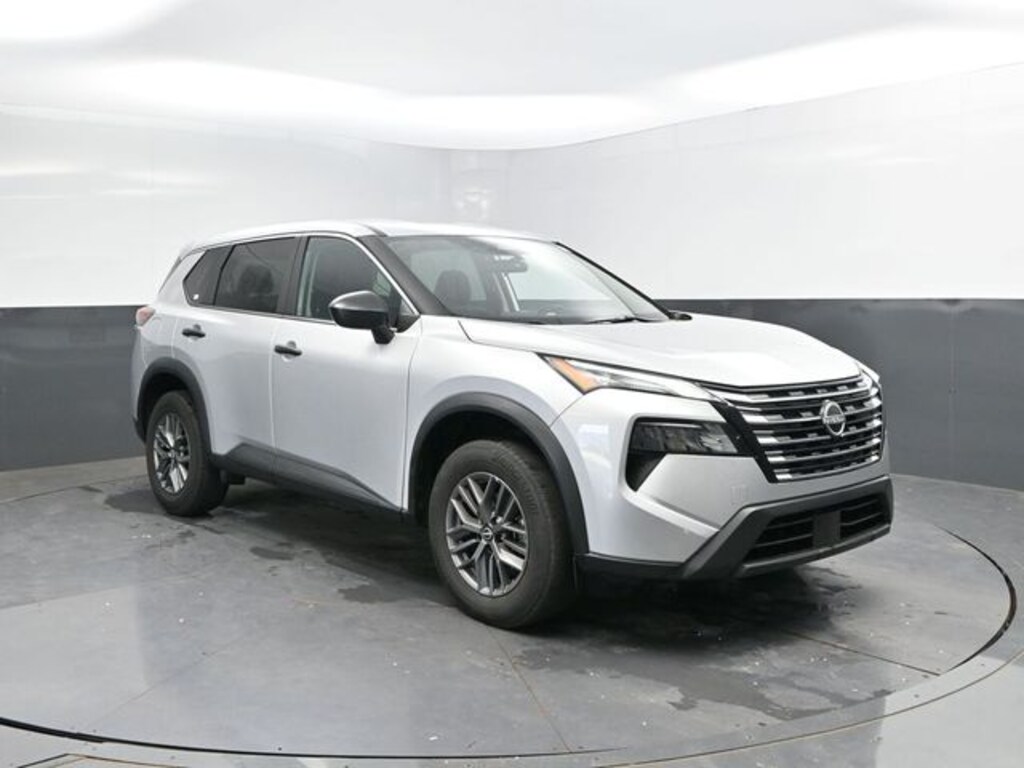 Used 2024 Nissan Rogue S SUV