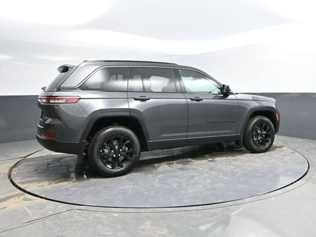 New 2026 Jeep Grand Cherokee Altitude Sport Utility