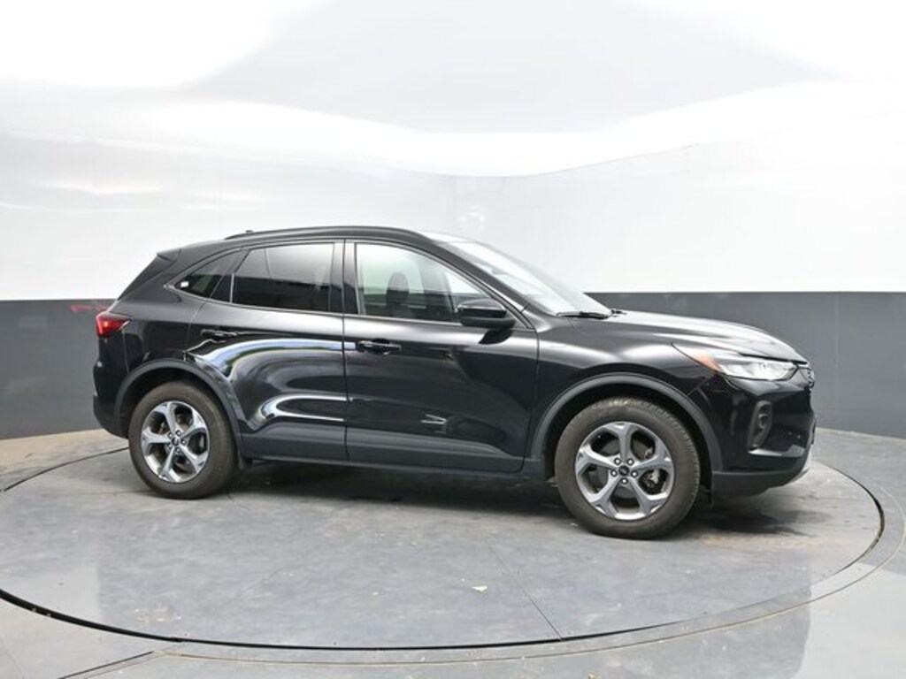 Used 2025 Ford Escape ST-Line Select SUV