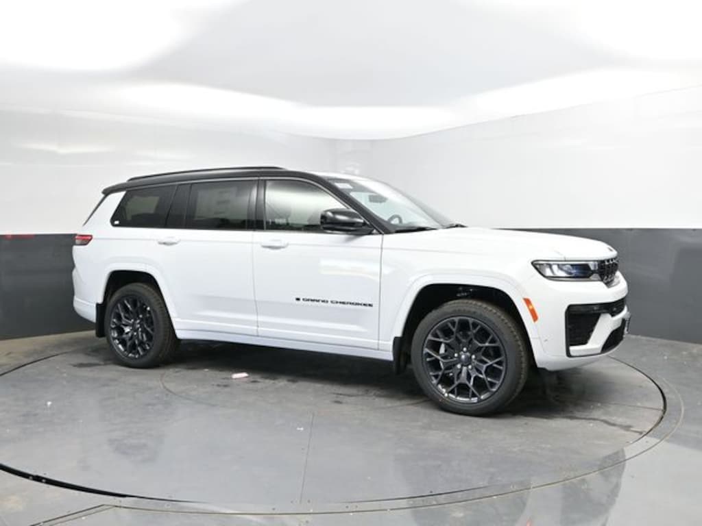 New 2026 Jeep Grand Cherokee L Summit Sport Utility