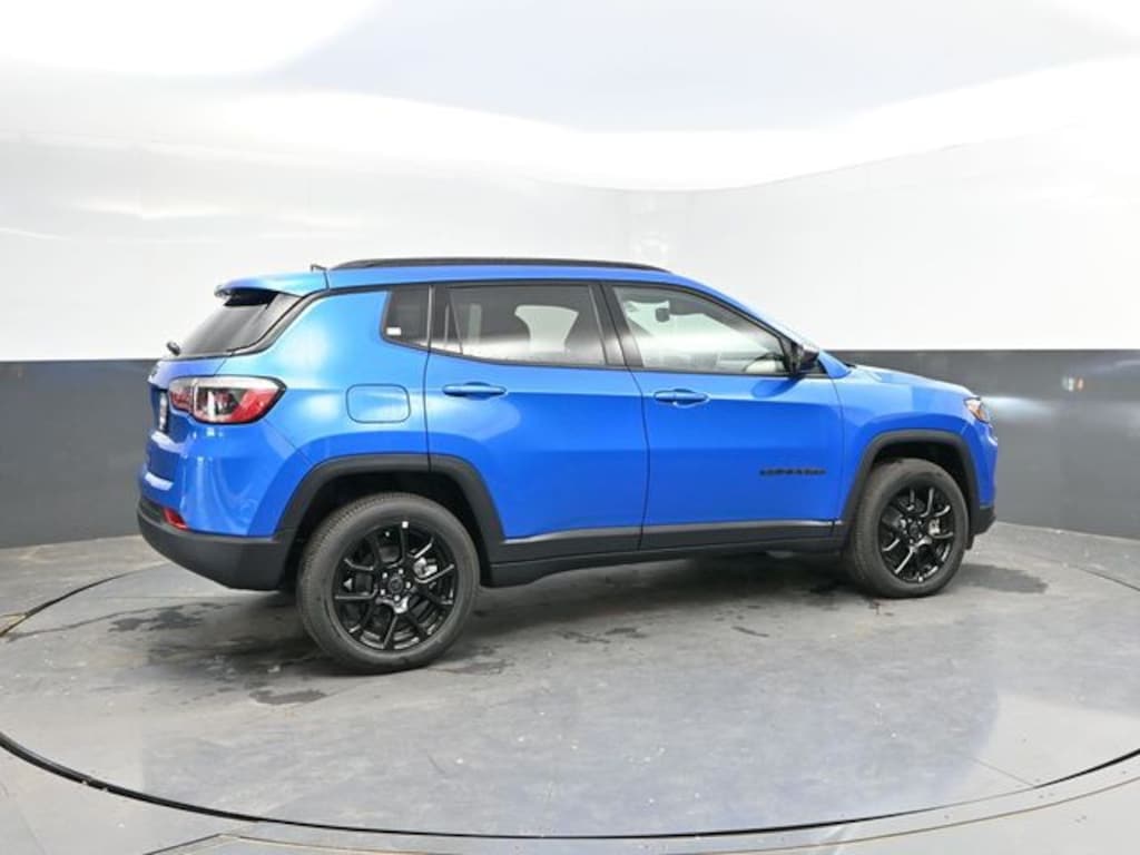 New 2026 Jeep Compass Latitude Sport Utility