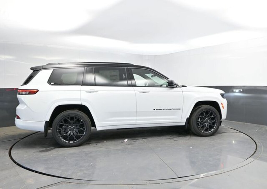 New 2026 Jeep Grand Cherokee L Summit Sport Utility