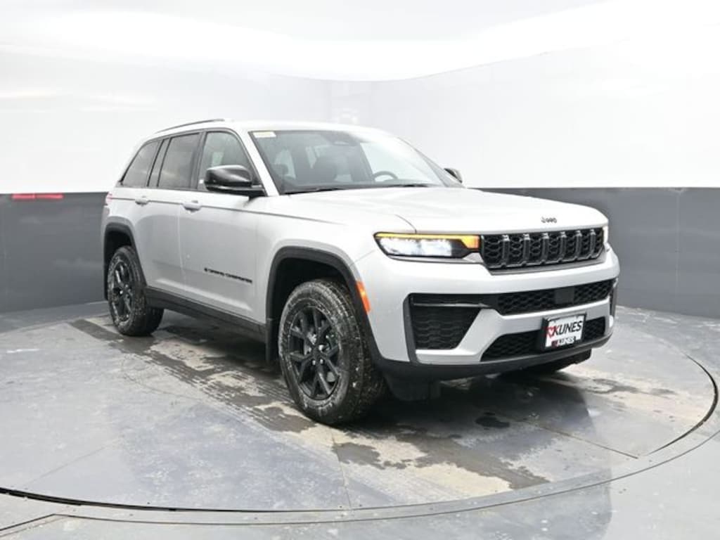 New 2026 Jeep Grand Cherokee Laredo Altitude Sport Utility
