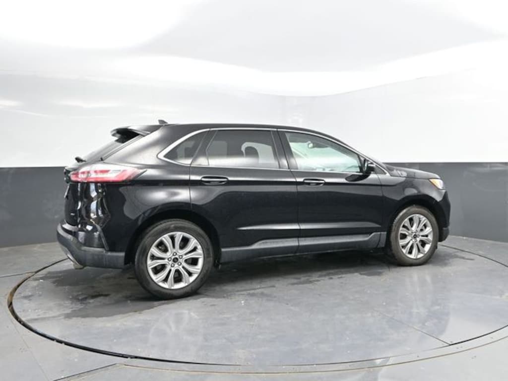 Used 2024 Ford Edge Titanium SUV