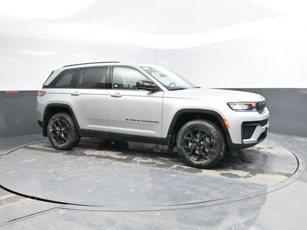 New 2026 Jeep Grand Cherokee Laredo Altitude Sport Utility