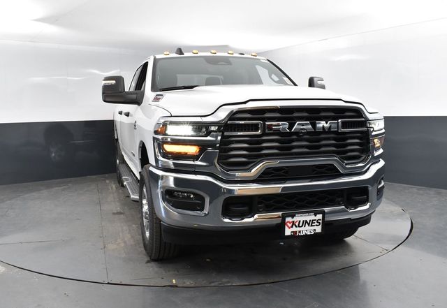 2025 Ram 2500 Big Horn photo 2