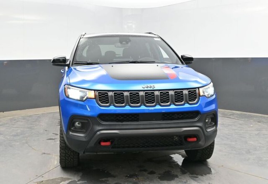 Used 2025 Jeep Compass Trailhawk SUV
