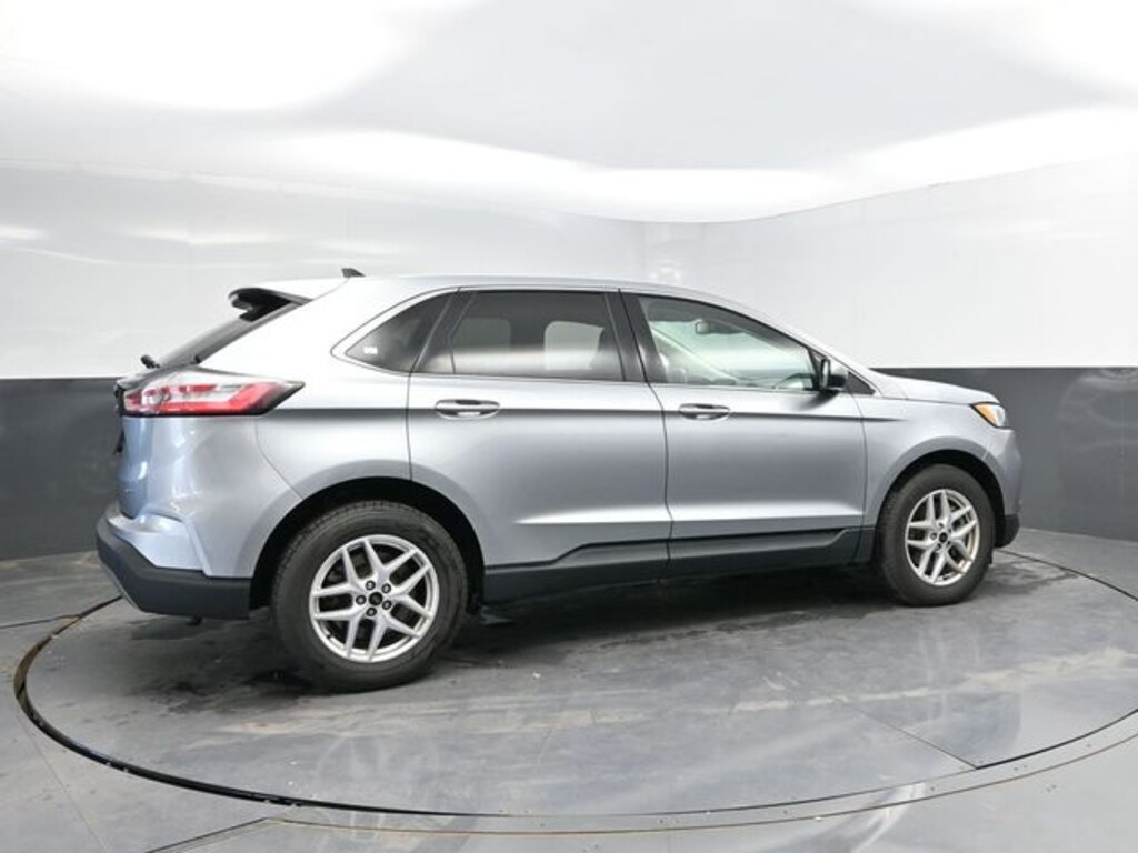 Used 2024 Ford Edge SEL SUV