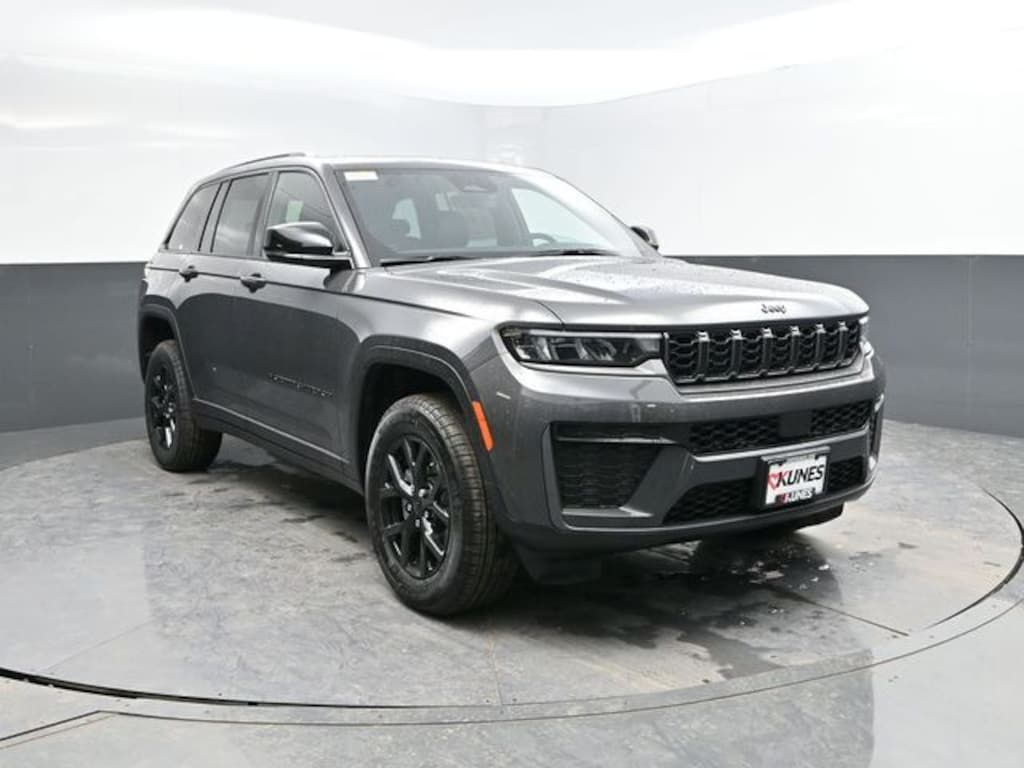 New 2026 Jeep Grand Cherokee Laredo Altitude Sport Utility