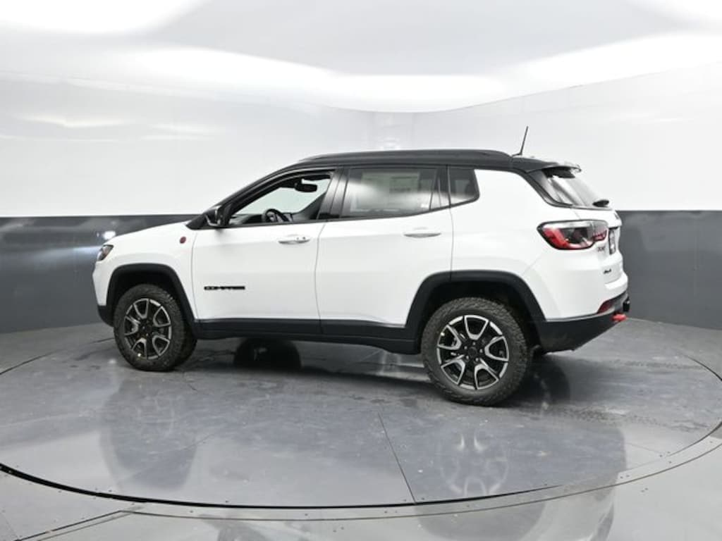 New 2026 Jeep Compass Trailhawk Sport Utility