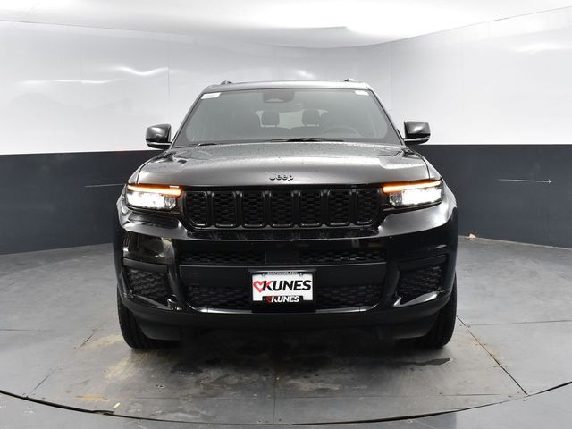 2025 Jeep Grand Cherokee Altitude X photo 2
