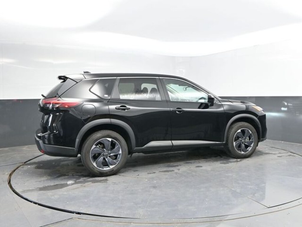 Used 2024 Nissan Rogue SV SUV