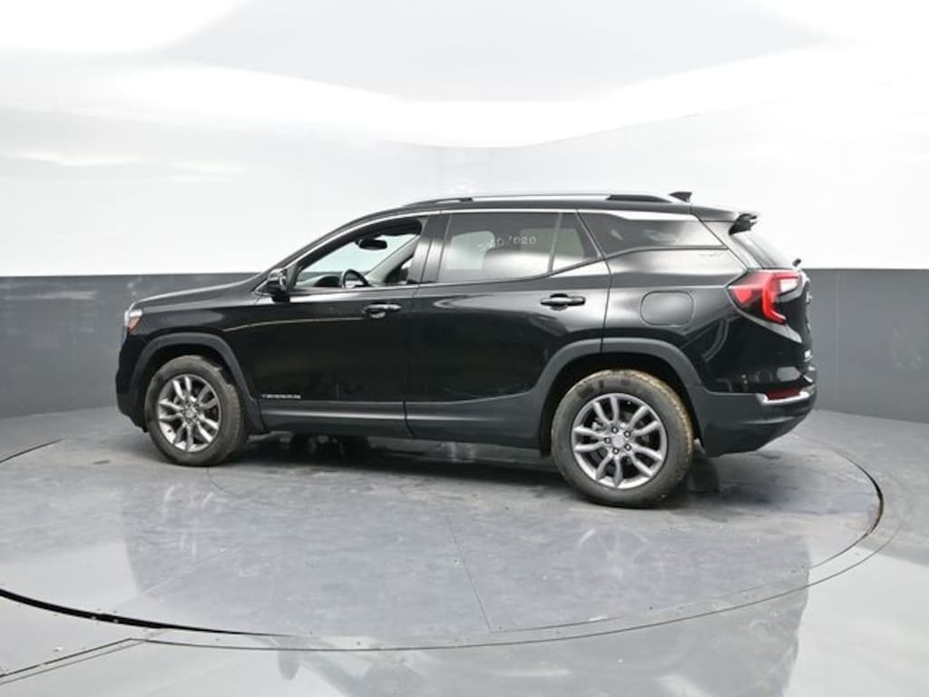 Used 2024 GMC Terrain SLT SUV