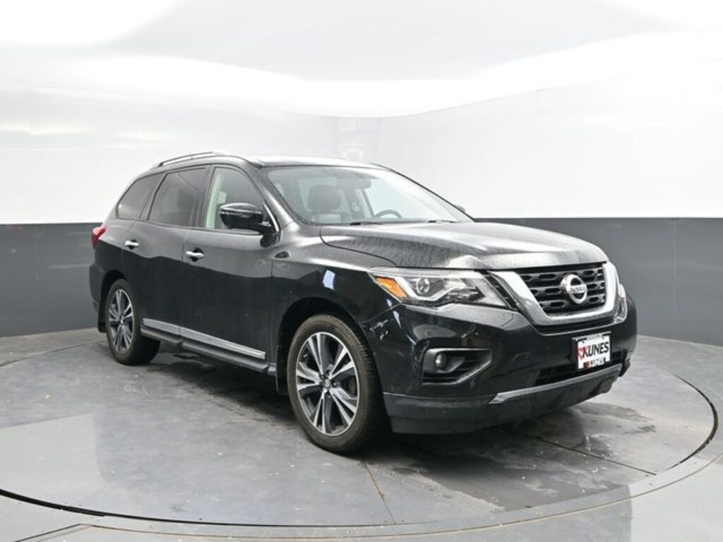Used 2017 Nissan Pathfinder Platinum SUV