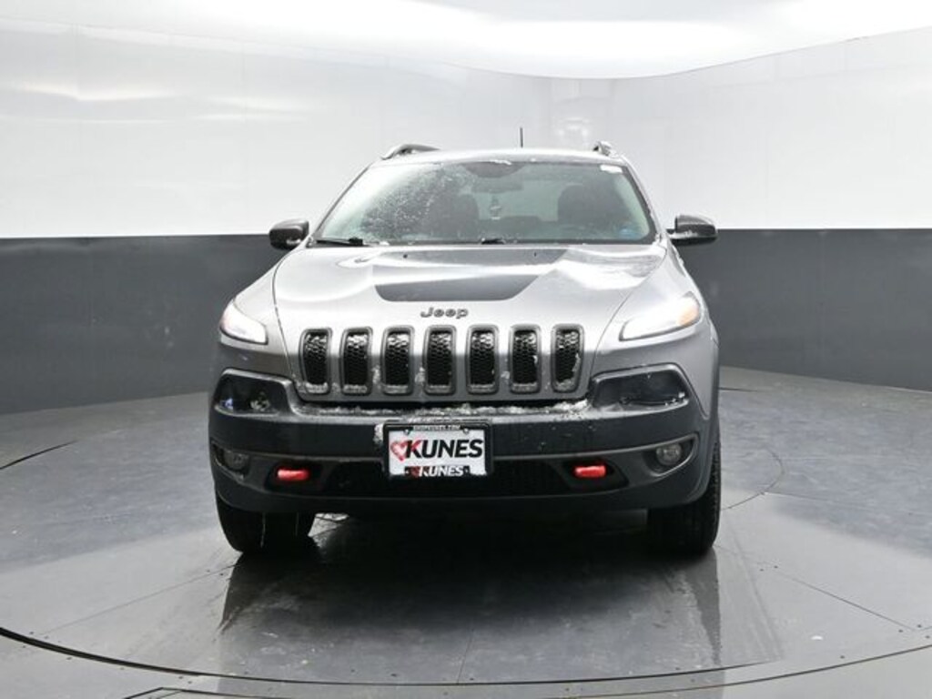 Used 2016 Jeep Cherokee Trailhawk SUV