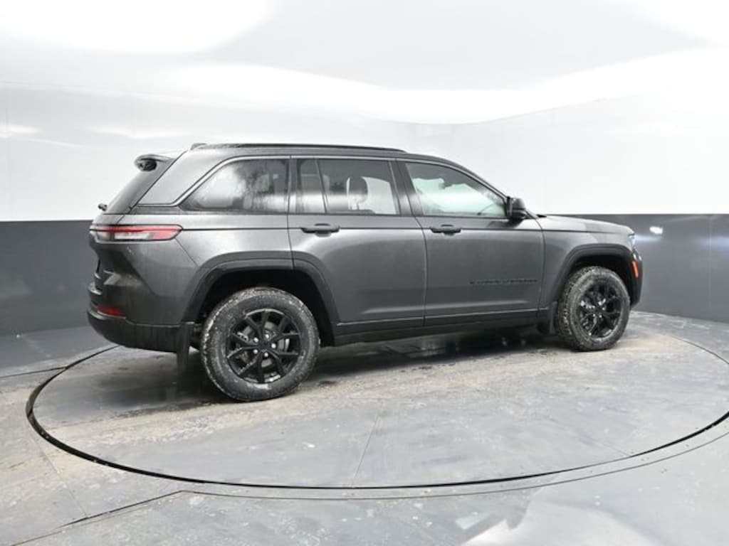 New 2026 Jeep Grand Cherokee Laredo Altitude Sport Utility