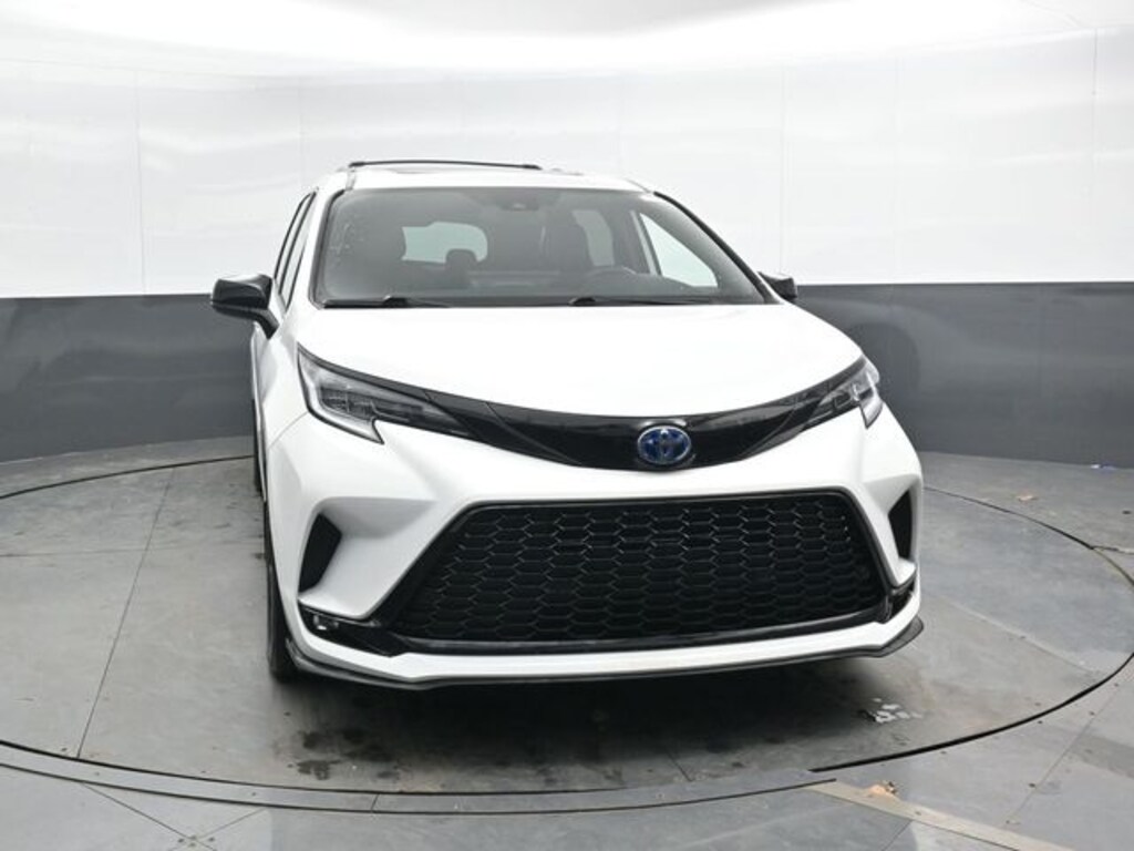 Used 2025 Toyota Sienna XSE 7 Passenger Minivan/Van
