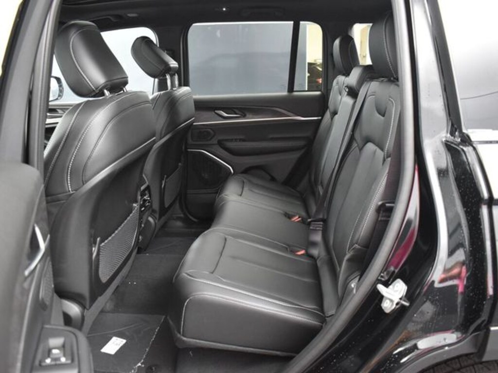 New 2025 Jeep Grand Cherokee Limited Sport Utility