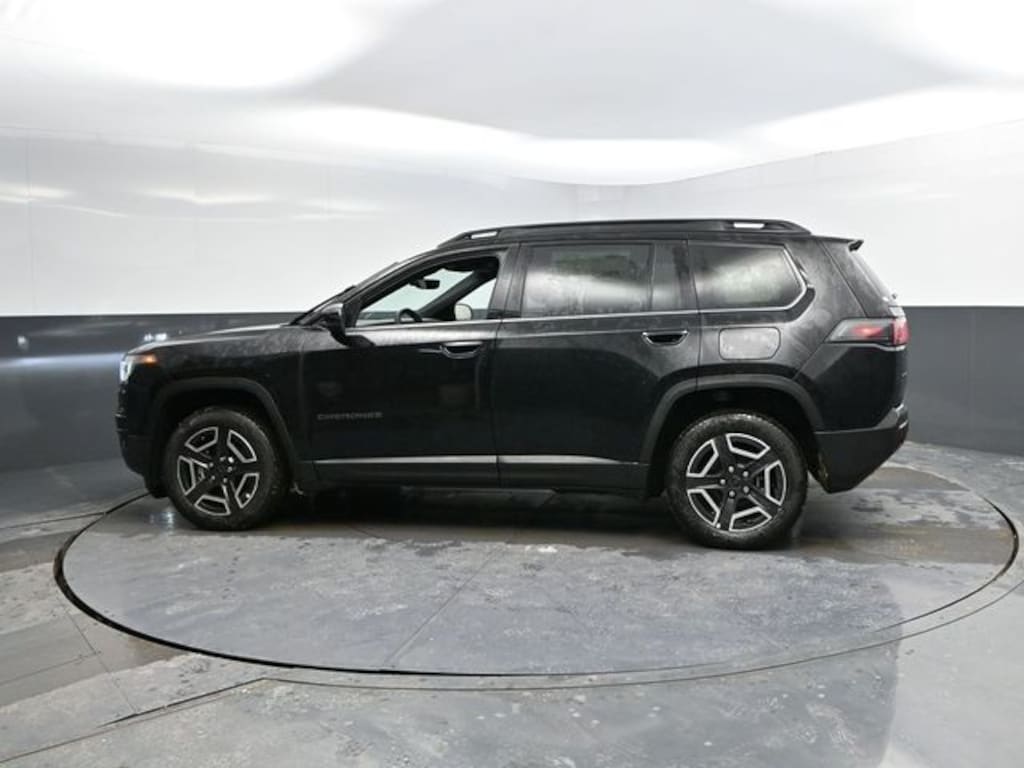 New 2026 Jeep Cherokee Laredo Sport Utility