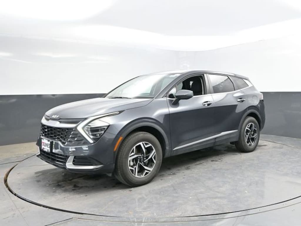 Used 2025 Kia Sportage LX SUV