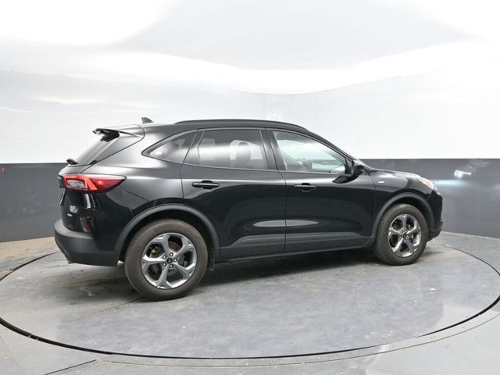 Used 2025 Ford Escape ST-Line Select SUV