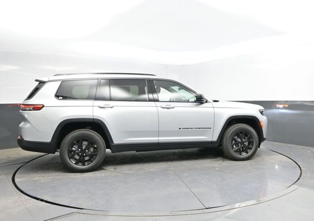 New 2026 Jeep Grand Cherokee L Laredo Sport Utility