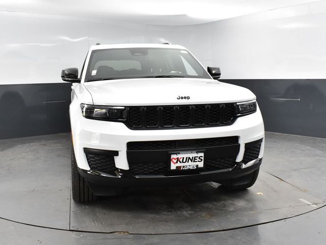 2025 Jeep Grand Cherokee Altitude X photo 2