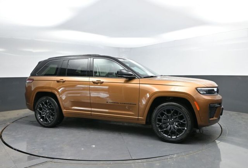 New 2026 Jeep Grand Cherokee Summit Sport Utility