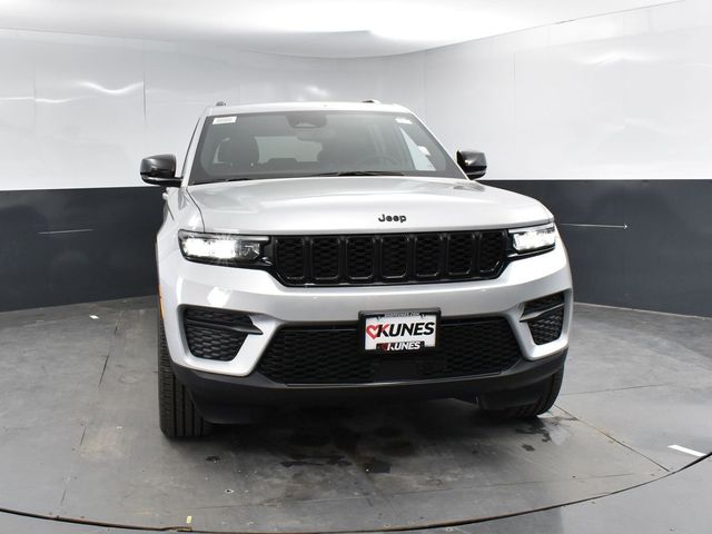 2025 Jeep Grand Cherokee Altitude X photo 2