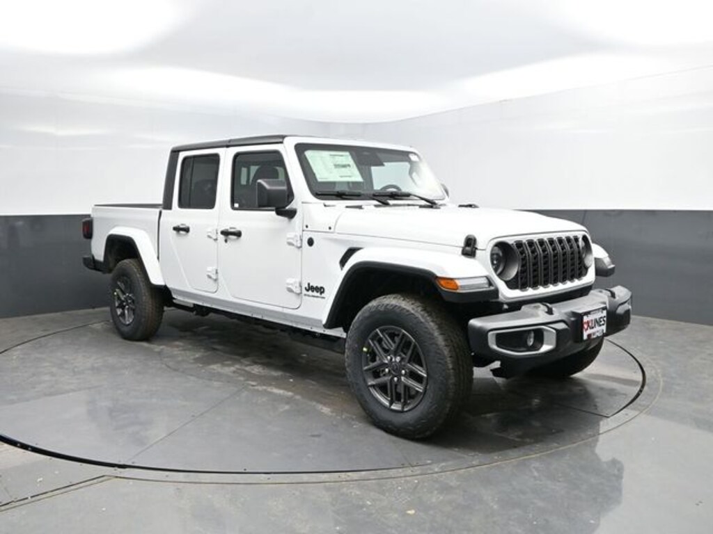 New 2026 Jeep Gladiator Sport S Pickup