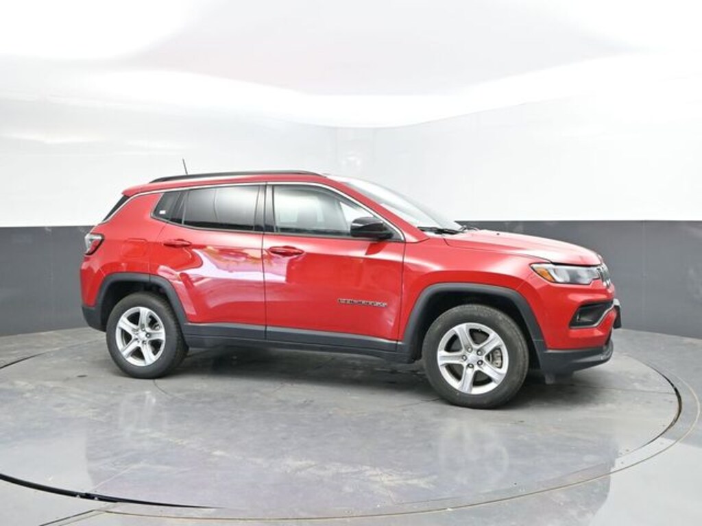 Used 2024 Jeep Compass Latitude SUV