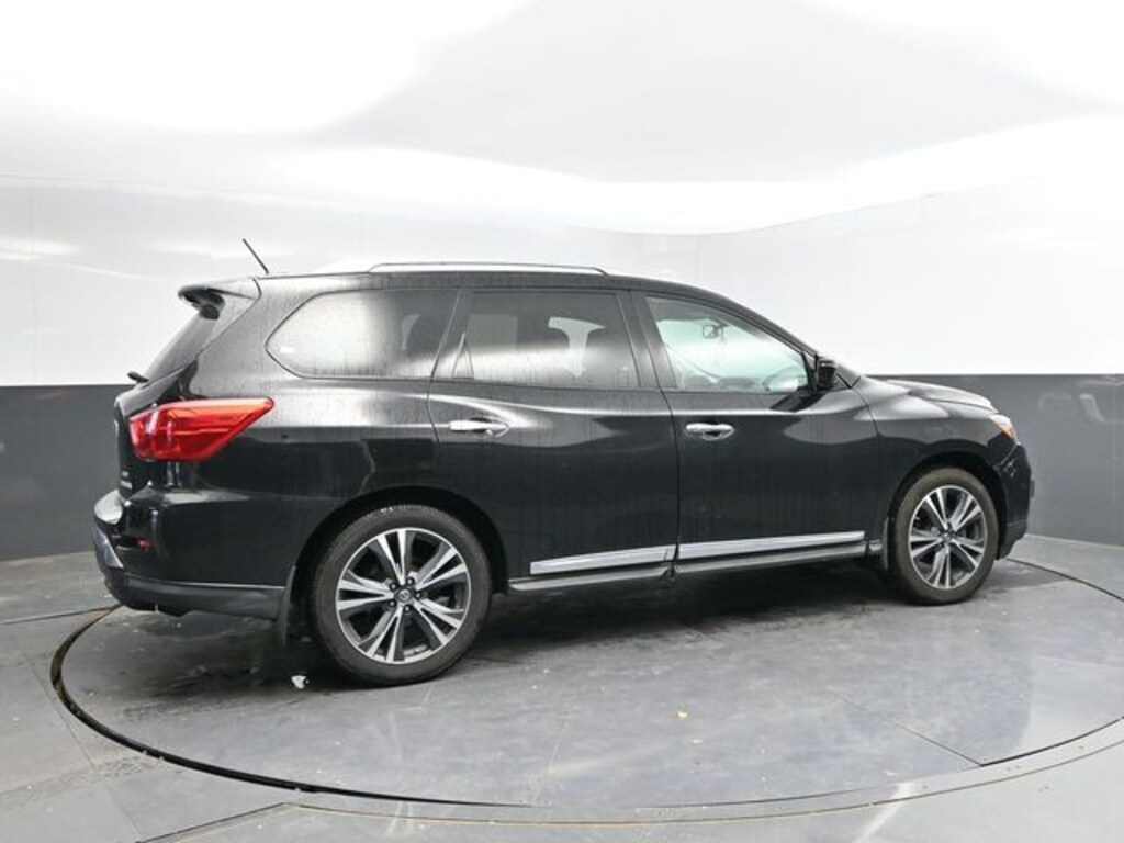 Used 2017 Nissan Pathfinder Platinum SUV