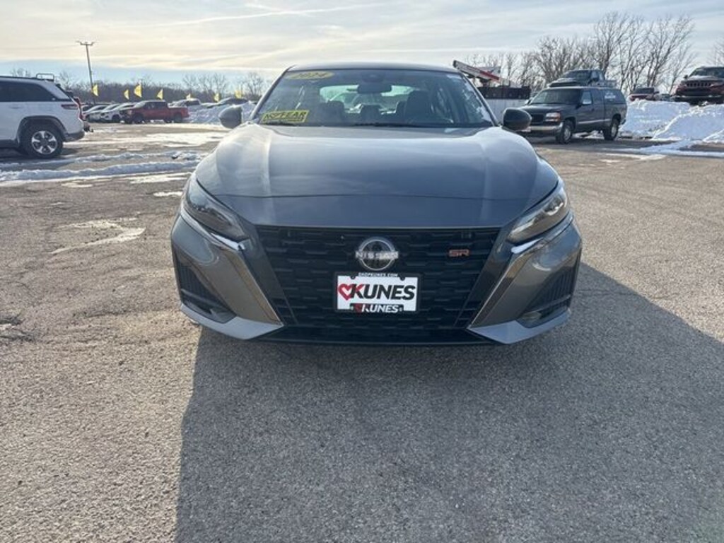 Used 2024 Nissan Altima 2.5 SR Sedan