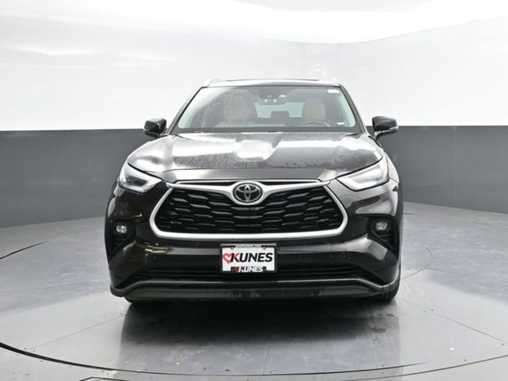 Used 2022 Toyota Highlander XLE SUV