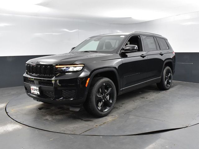 2025 Jeep Grand Cherokee Altitude X photo 3