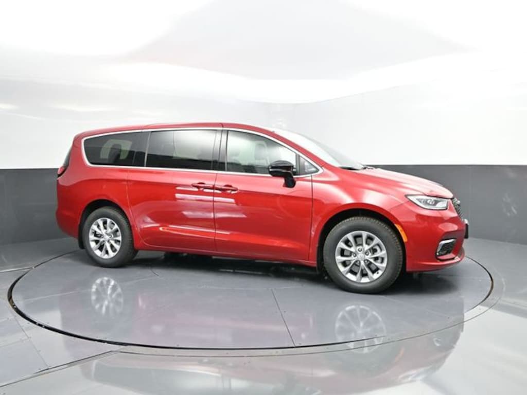 New 2026 Chrysler Pacifica Select Passenger Van