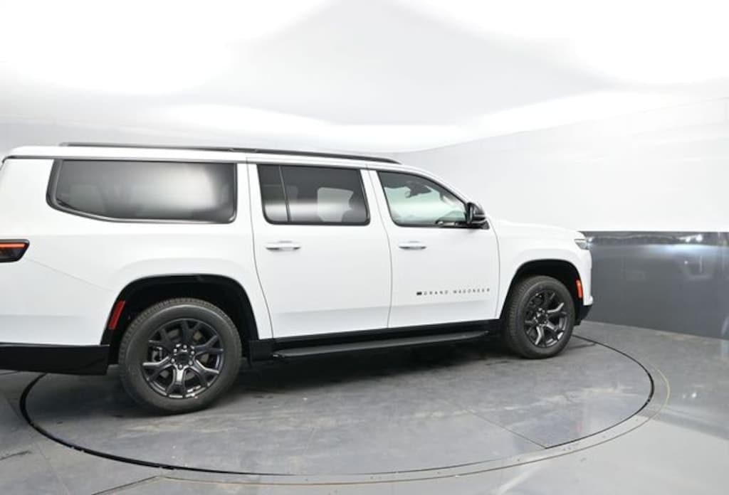 New 2026 Jeep Grand Wagoneer L Limited Altitude Sport Utility