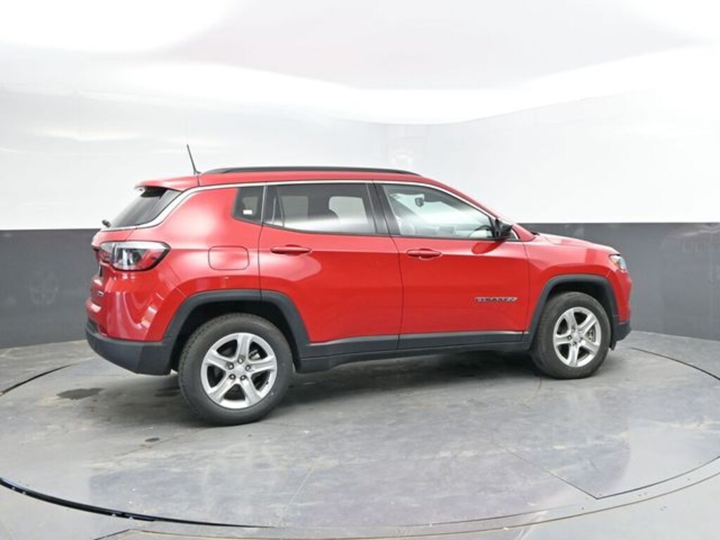 Used 2024 Jeep Compass Latitude SUV